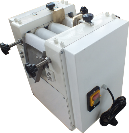 Máy nghiền ba trục